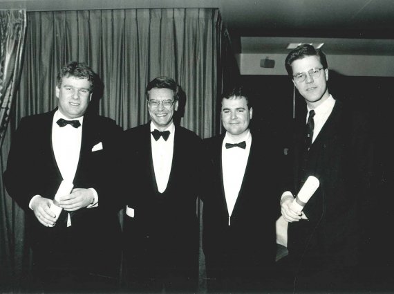 Lustrum '94: Bergeyk (lid van verdienste), Wiebenga (erelid), Petersen (voorzitter), Rutte (lid van verdienste).